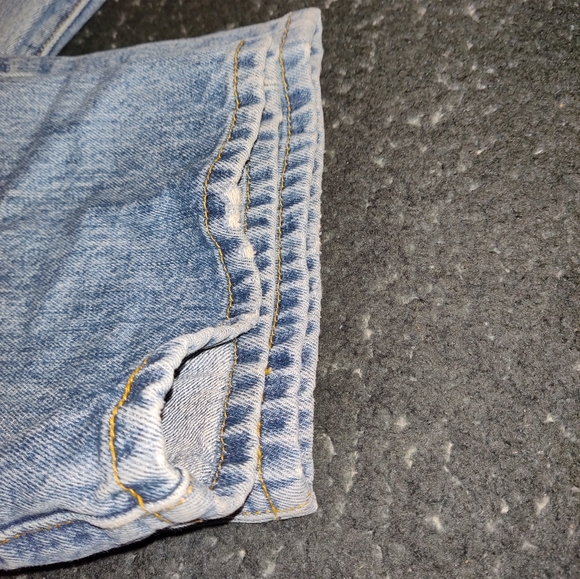 Levi's 501 Jeans - Picture 10 of 15